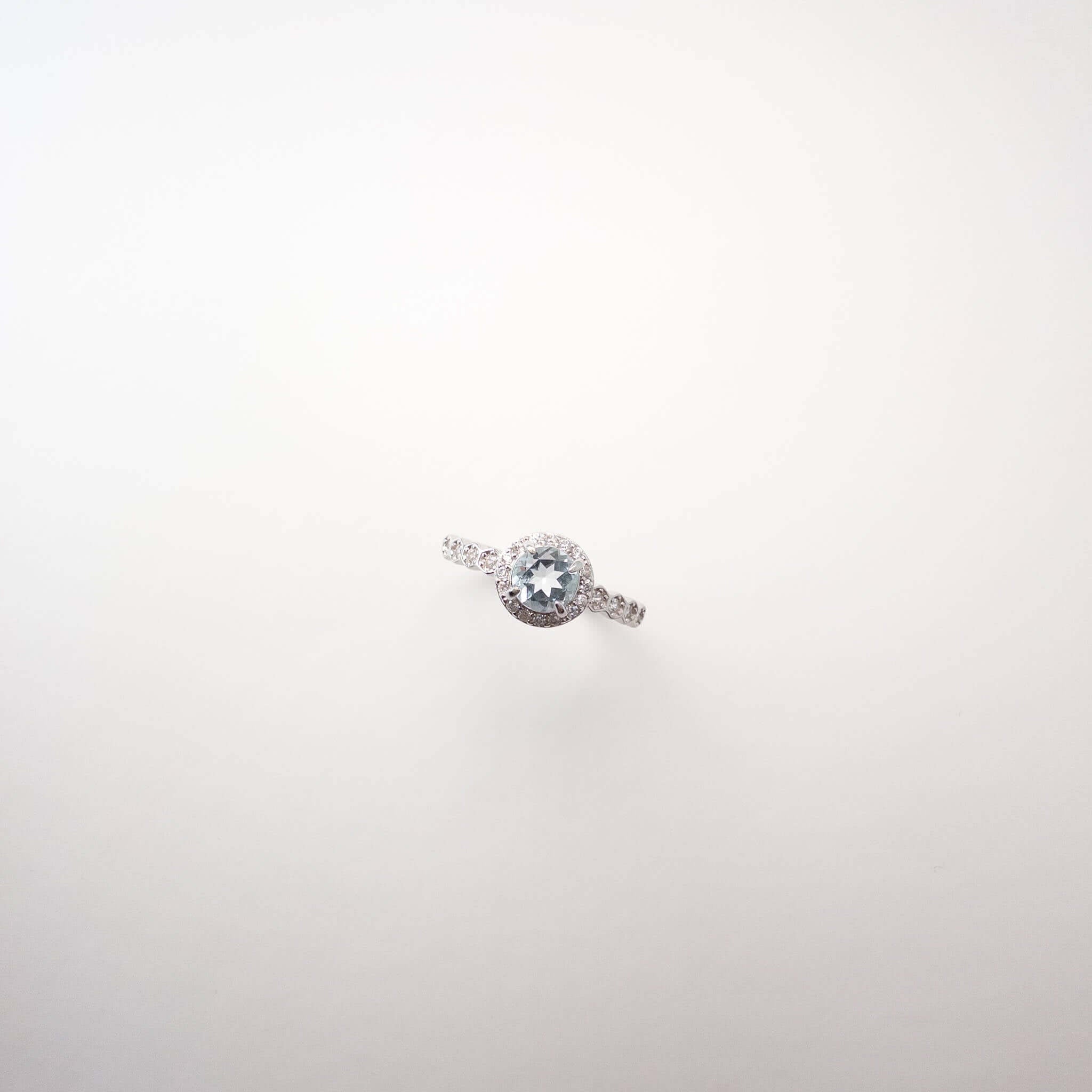 blauwe topaas ring
