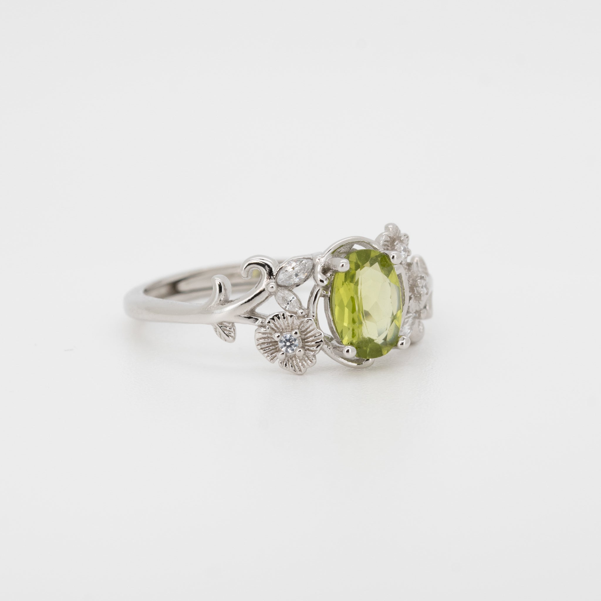 Flower Peridoot Ring