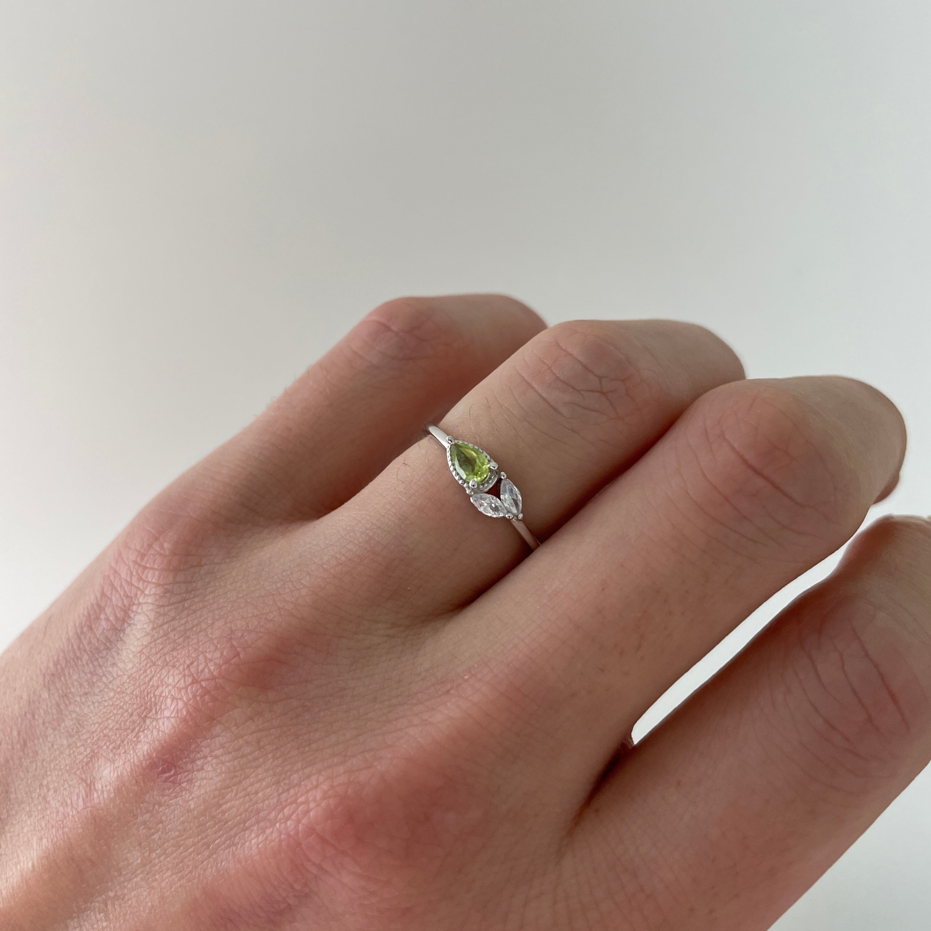 Peer x Marquise Ring