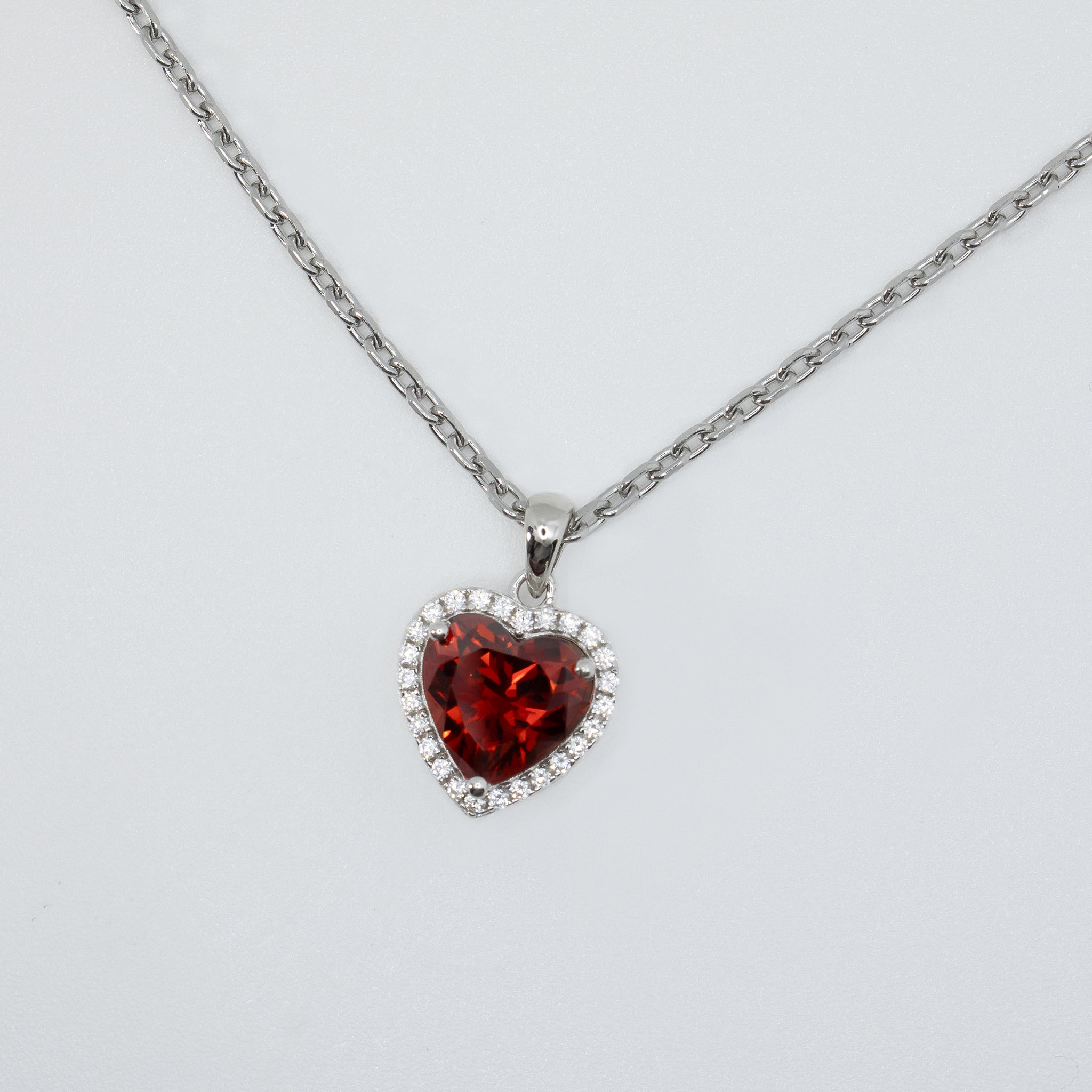 Ketting met Zirkonia Hartje