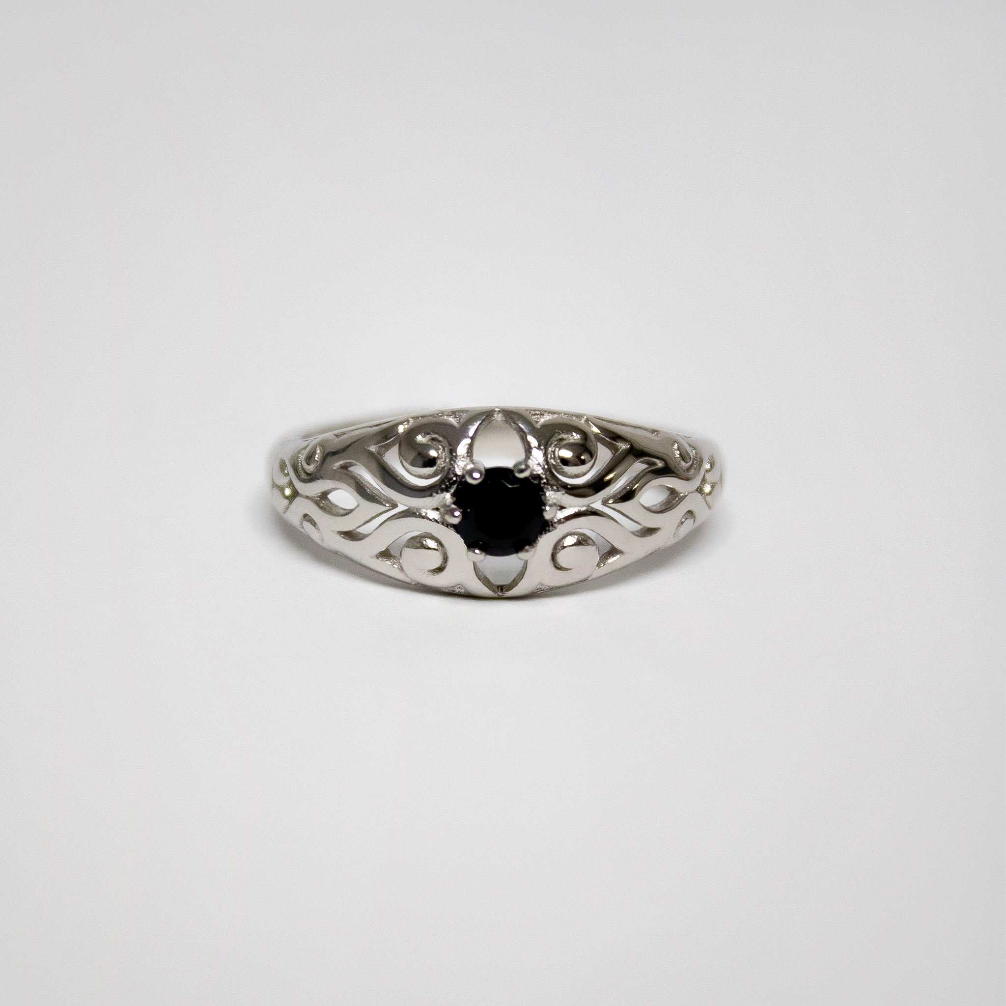 Stammes-Zirkonia-Ring