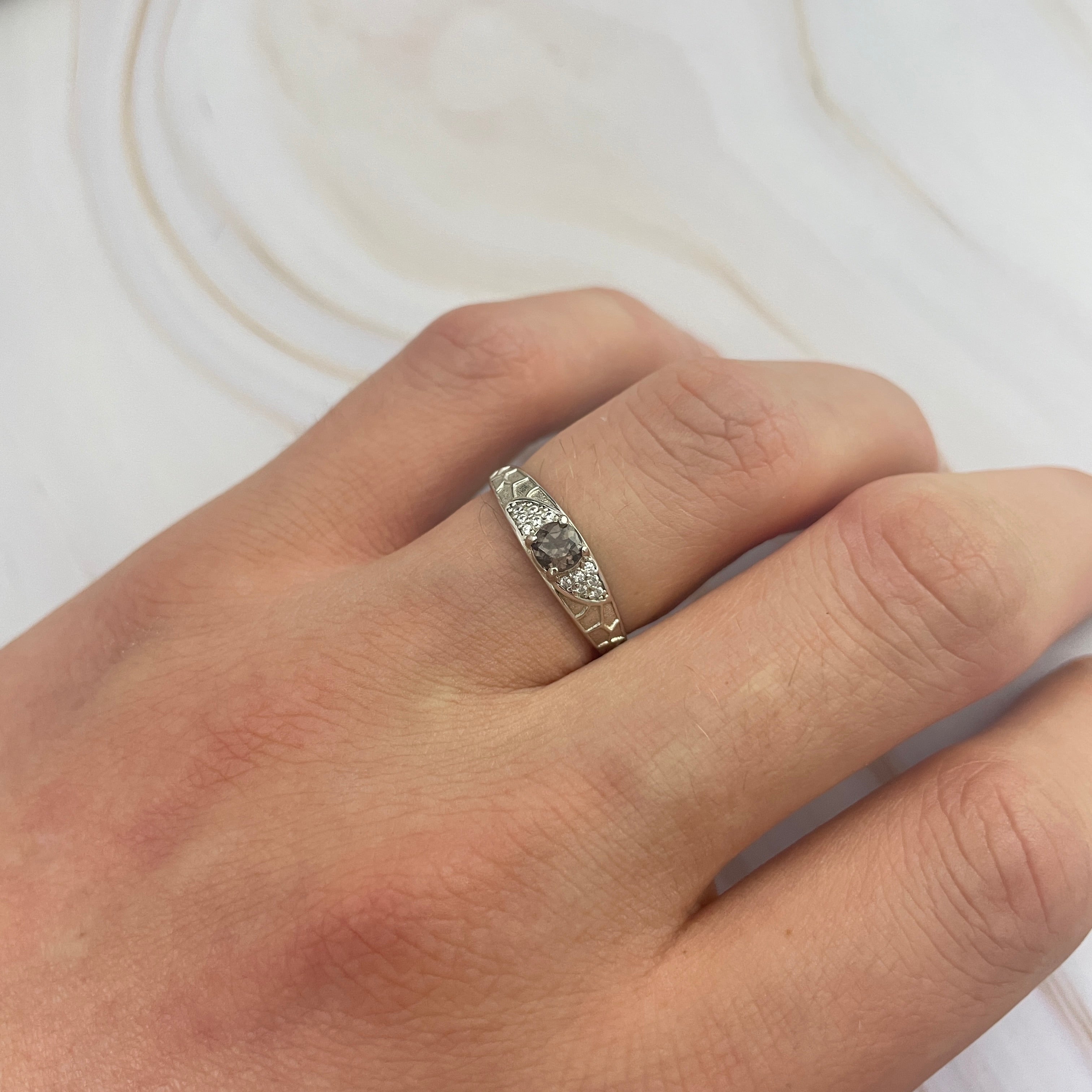 Kleurveranderende Granaat Ring