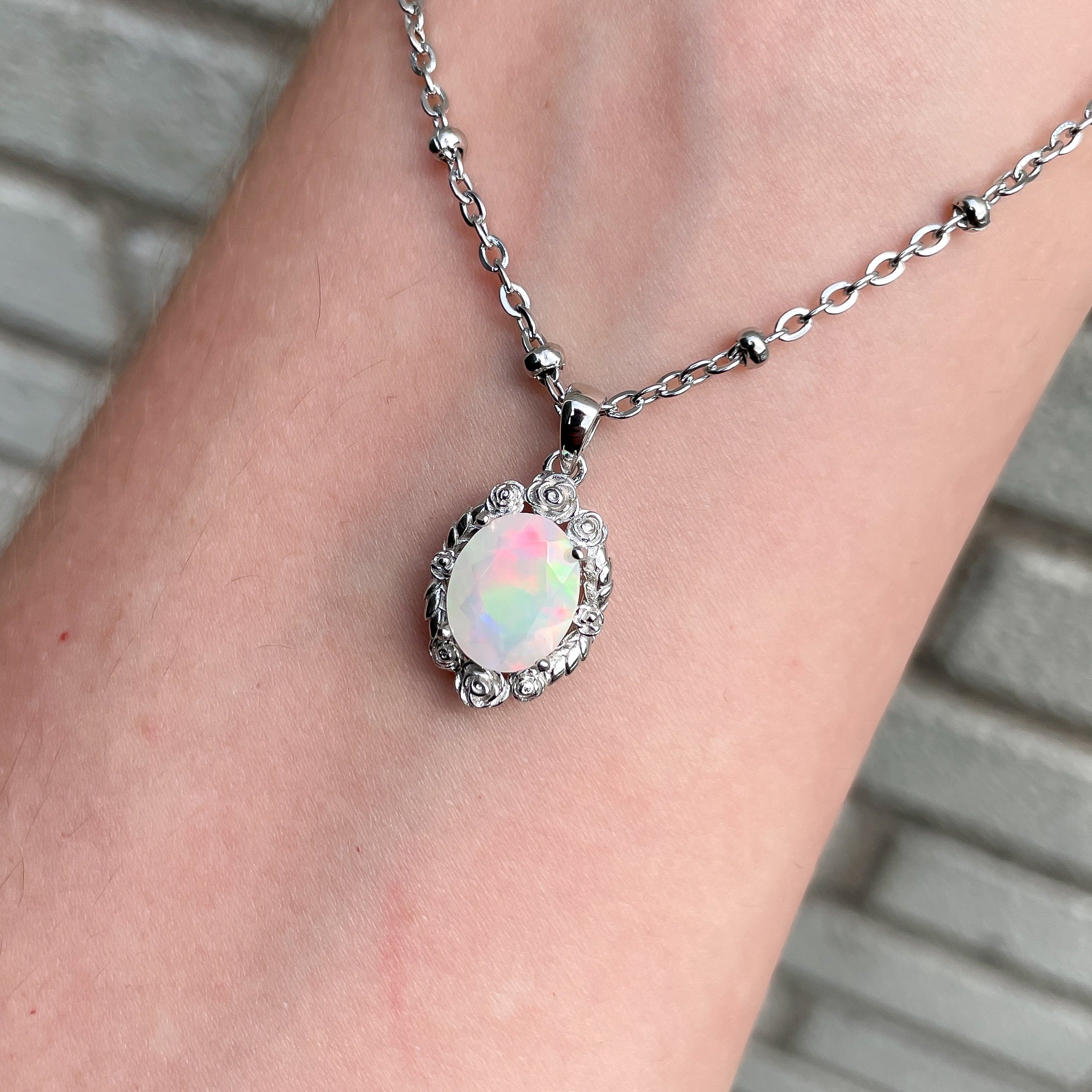 Roos Edelsteen Ketting met Opaal