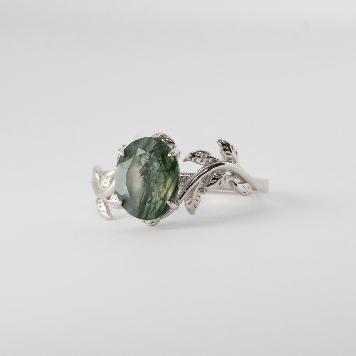 Mosagaat ring met bloem design