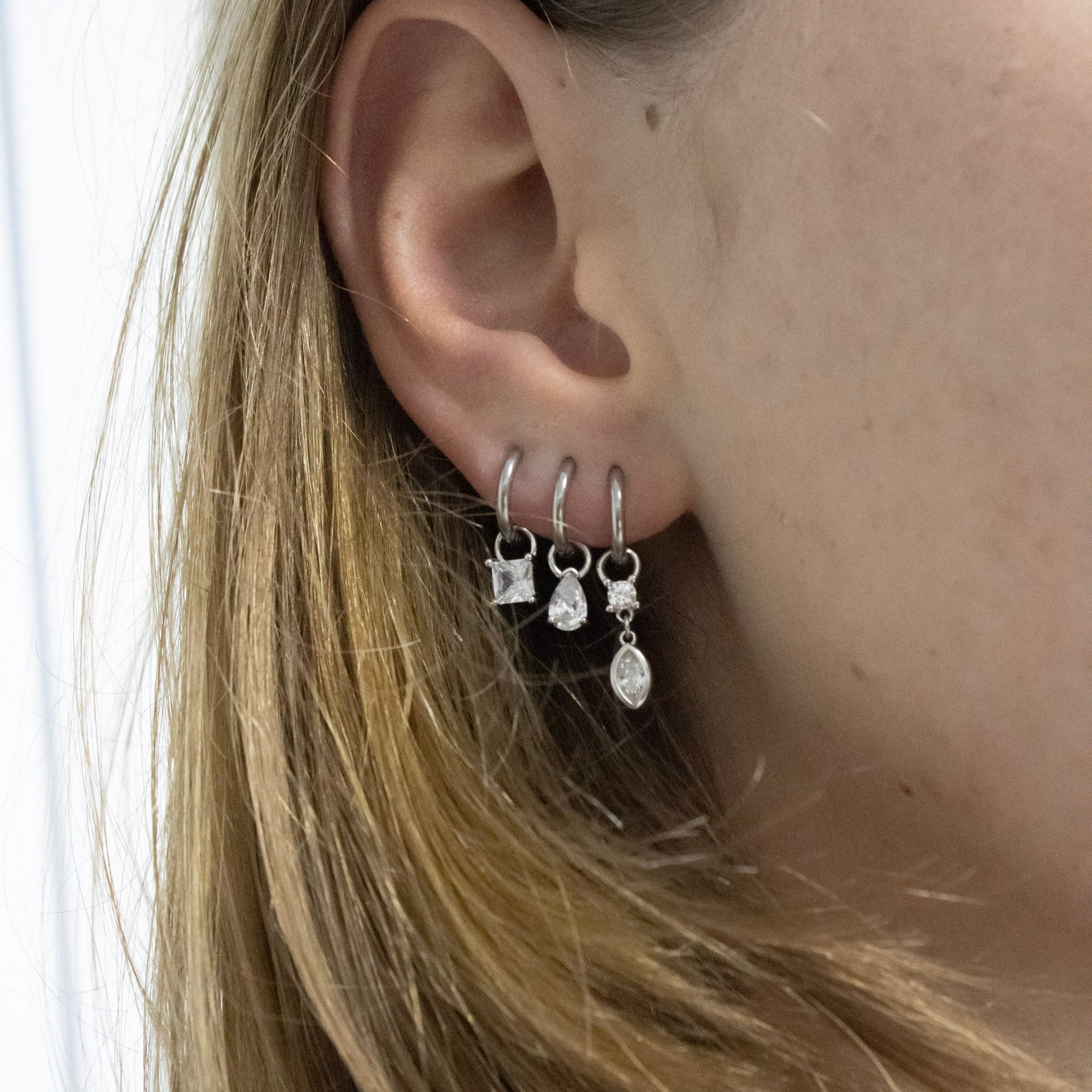 Zwarte Punk Rock Mannen Vrouwen Taper Spike Rivet Doorboorde Oor Zwarte Punk Rock Mannen Vrouwen Taper Spike Rivet Doorboorde Oor