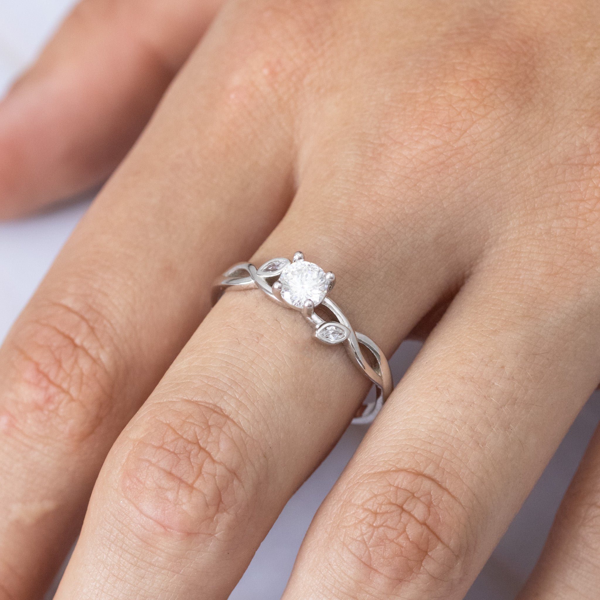 Shiny Flower Ring